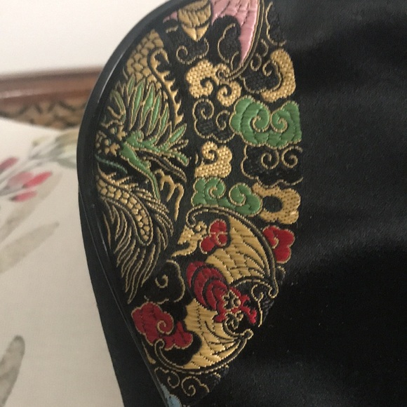 Betsy Johnson small hand held Embroidered type bag - Picture 4 of 11